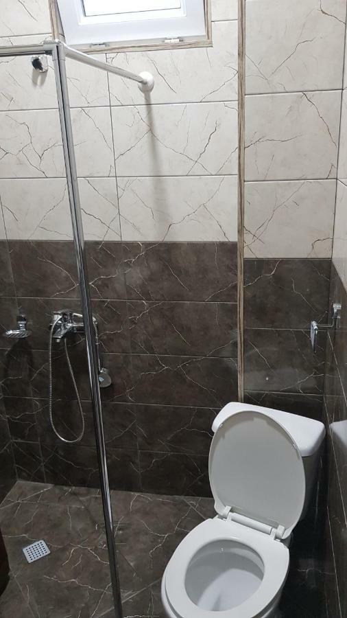 Femily Hotel In Batumi Mareti Str 2 Exterior photo